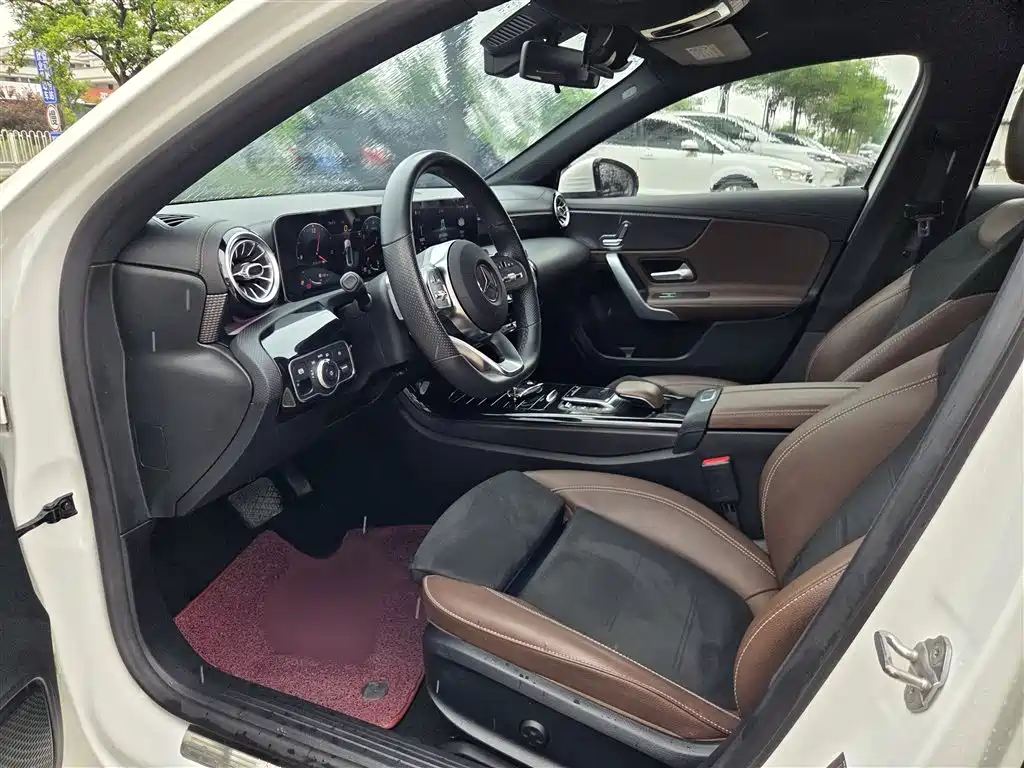 Mercedes-Benz A-Class 2020 Facelift A 200 L Sport Sedan Fashion фото 11