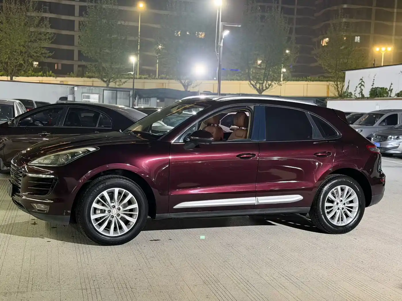 ZOTYE SR9
