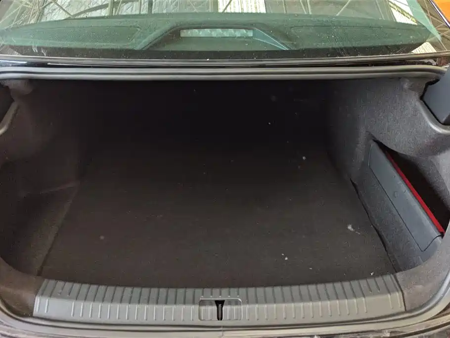 Volkswagen Passat 2024 380TSI Dragon Soaring Edition фото 4