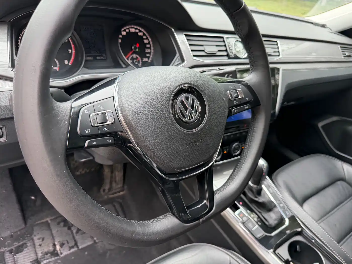 Volkswagen Passat 2017 330TSI DSG Prestige фото 13