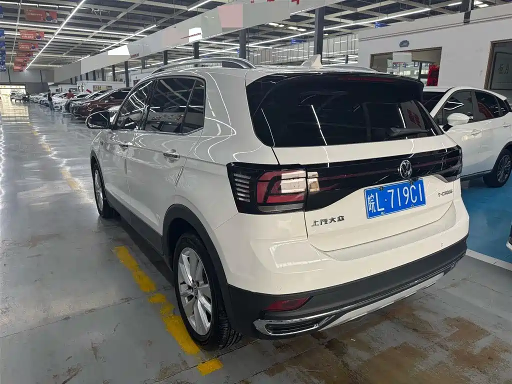 Volkswagen T-Cross 2019 1.5L Automatic Comfort Edition фото 7