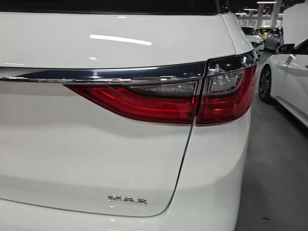 BYD Song MAX 2019 1.5T Manual Smart Connected Sunroof 6-seater China VI фото 8