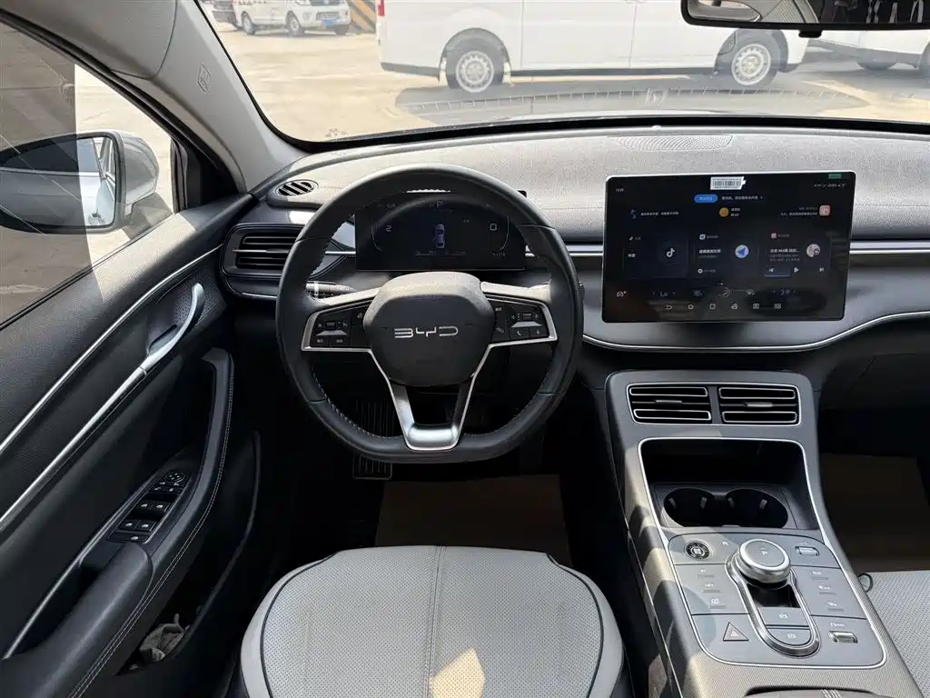 BYD Destroyer 05 2024 Glory Edition DM-i 55KM Luxury фото 13