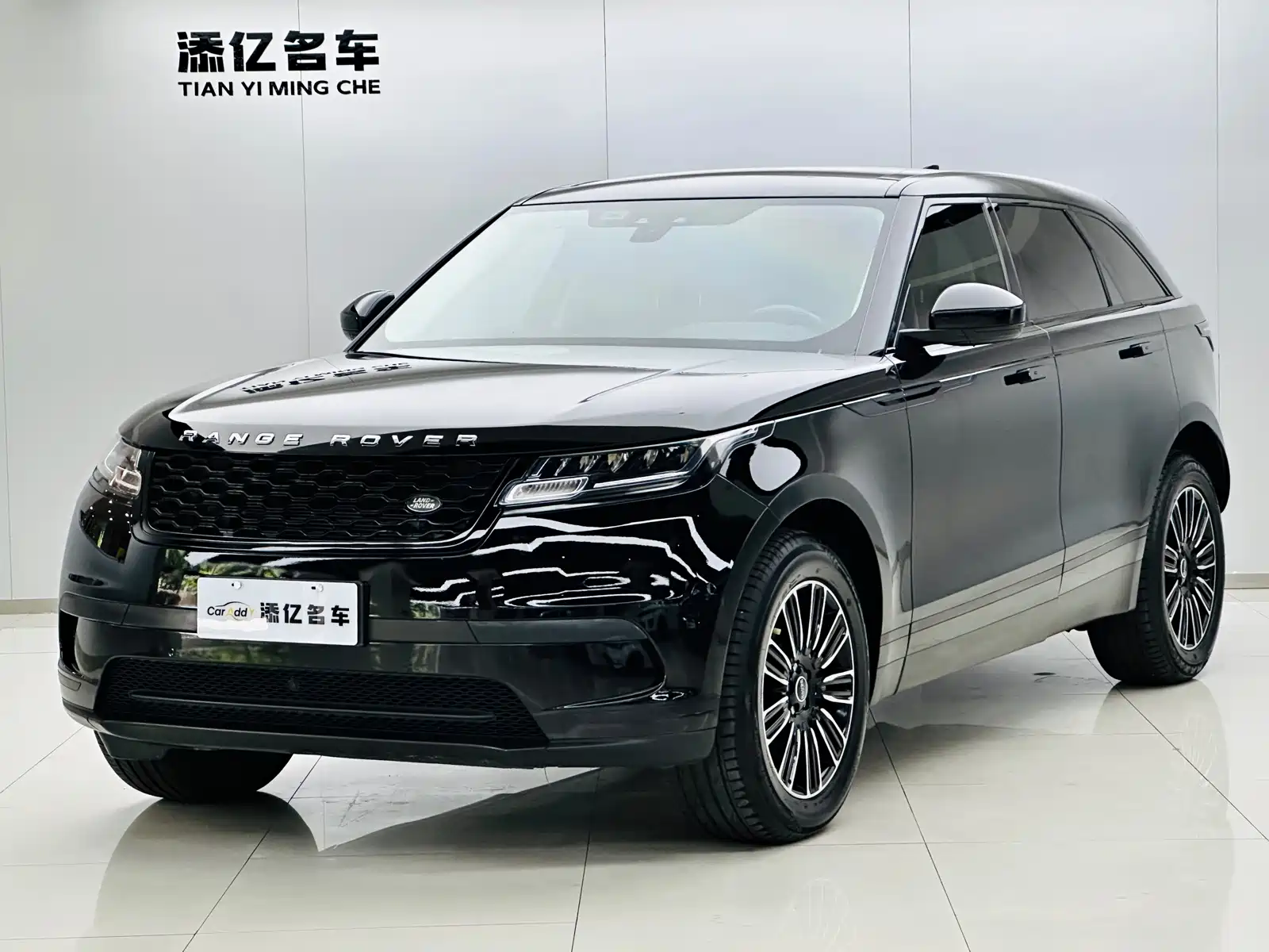 Фото 1 - Land Rover Range Rover Velar