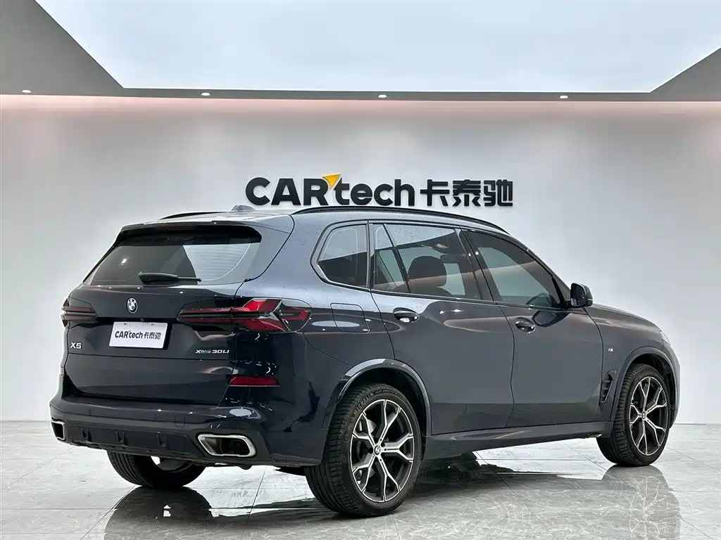 BMW X5 2023 xDrive 30Li Premium M Sport Black Night Package фото 5