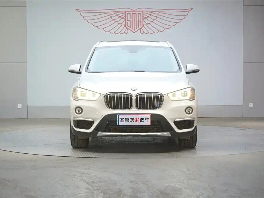 BMW X1 2016 sDrive18Li Luxury Model фото 4