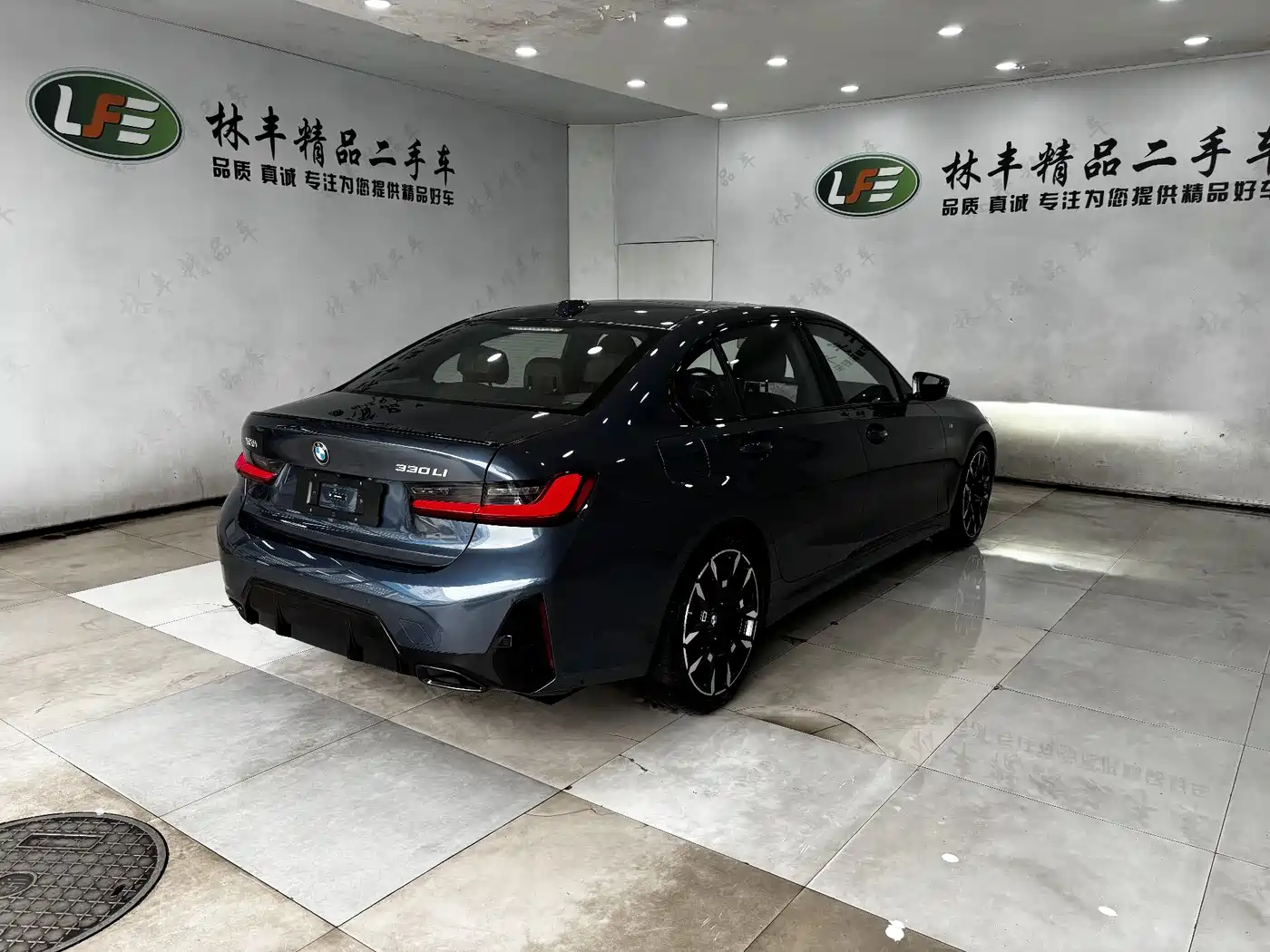 BMW 3 Series 2025 330Li Premium M Sport Night Edition фото 5