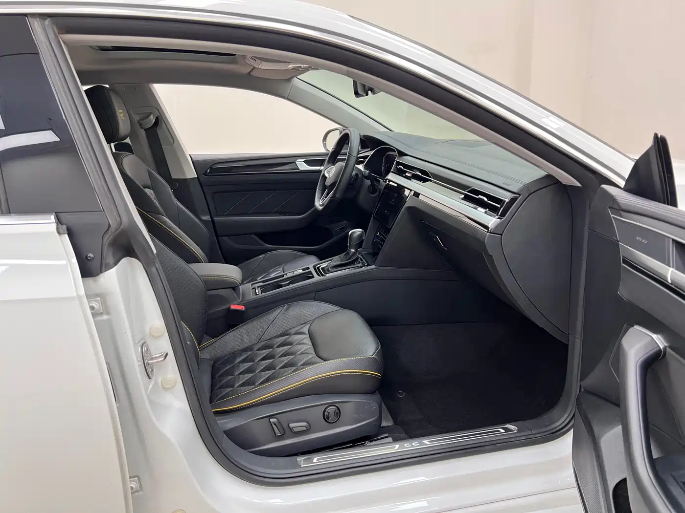 Volkswagen FAW-Volkswagen CC 2021 Model 380TSI Shining Edition фото 34