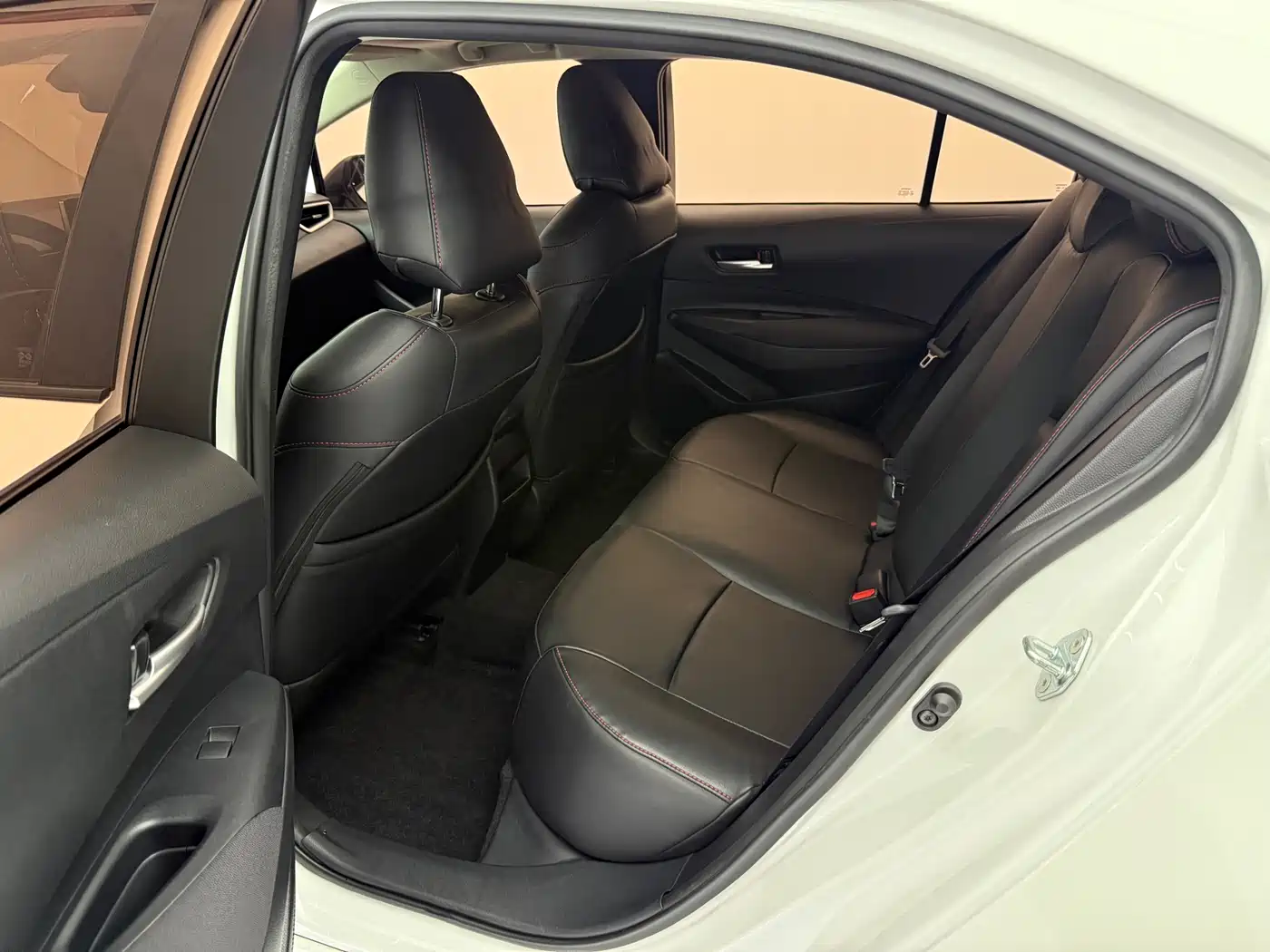 Toyota Corolla 2021 1.2T S-CVT Elite PLUS Edition фото 14