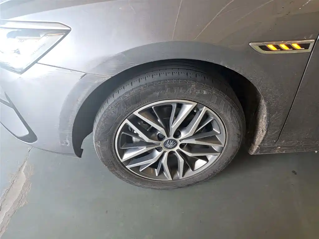 BYD Qin PLUS 2024 Glory Edition EV 420KM Leading фото 23