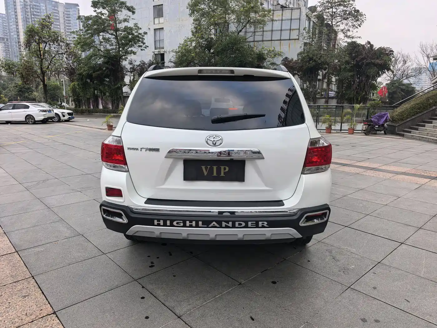 Toyota Highlander 2012 2.7L 2WD 5-seater Elite Edition фото 6