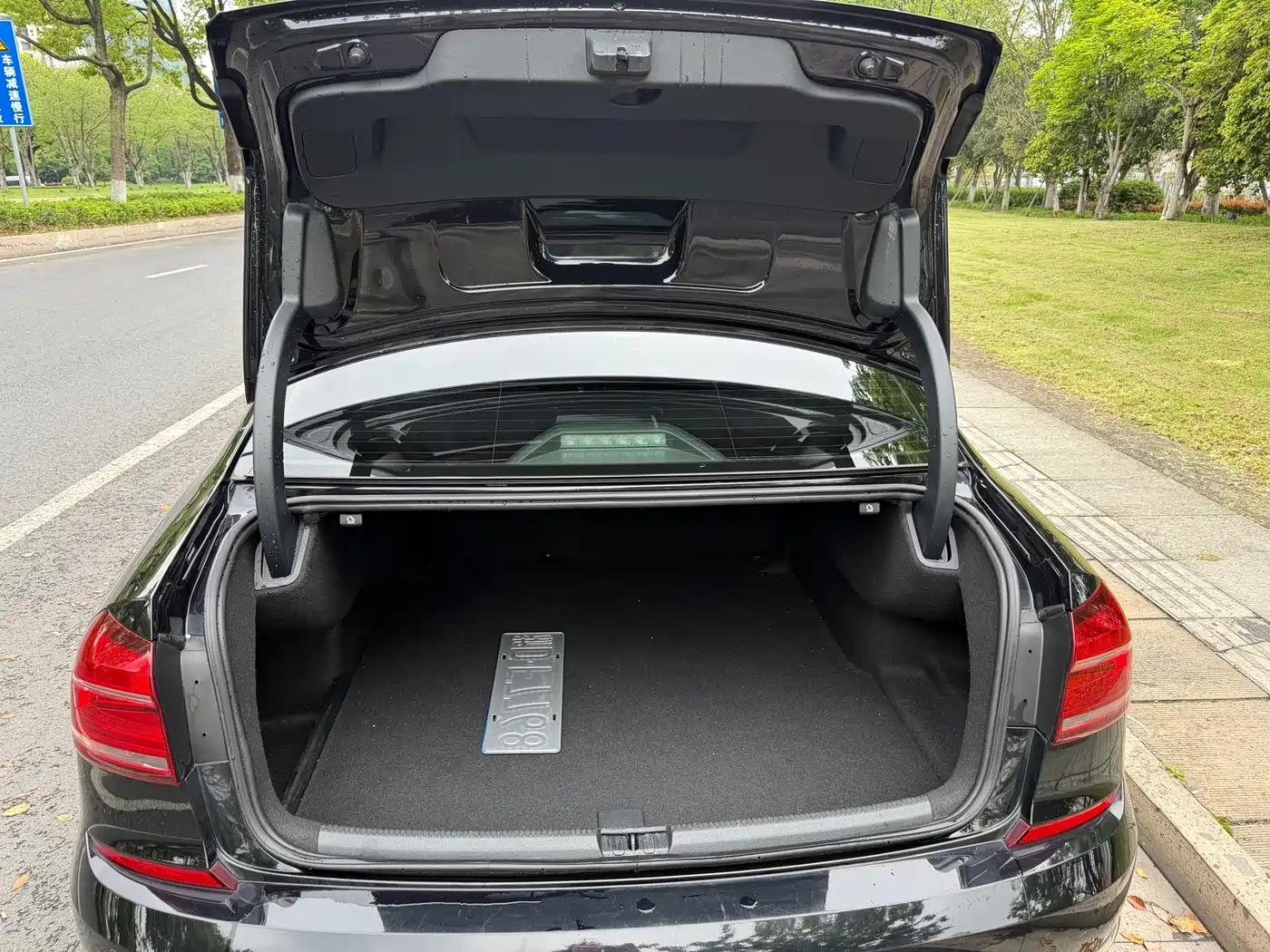 Volkswagen Passat 2017 330TSI DSG Prestige фото 7