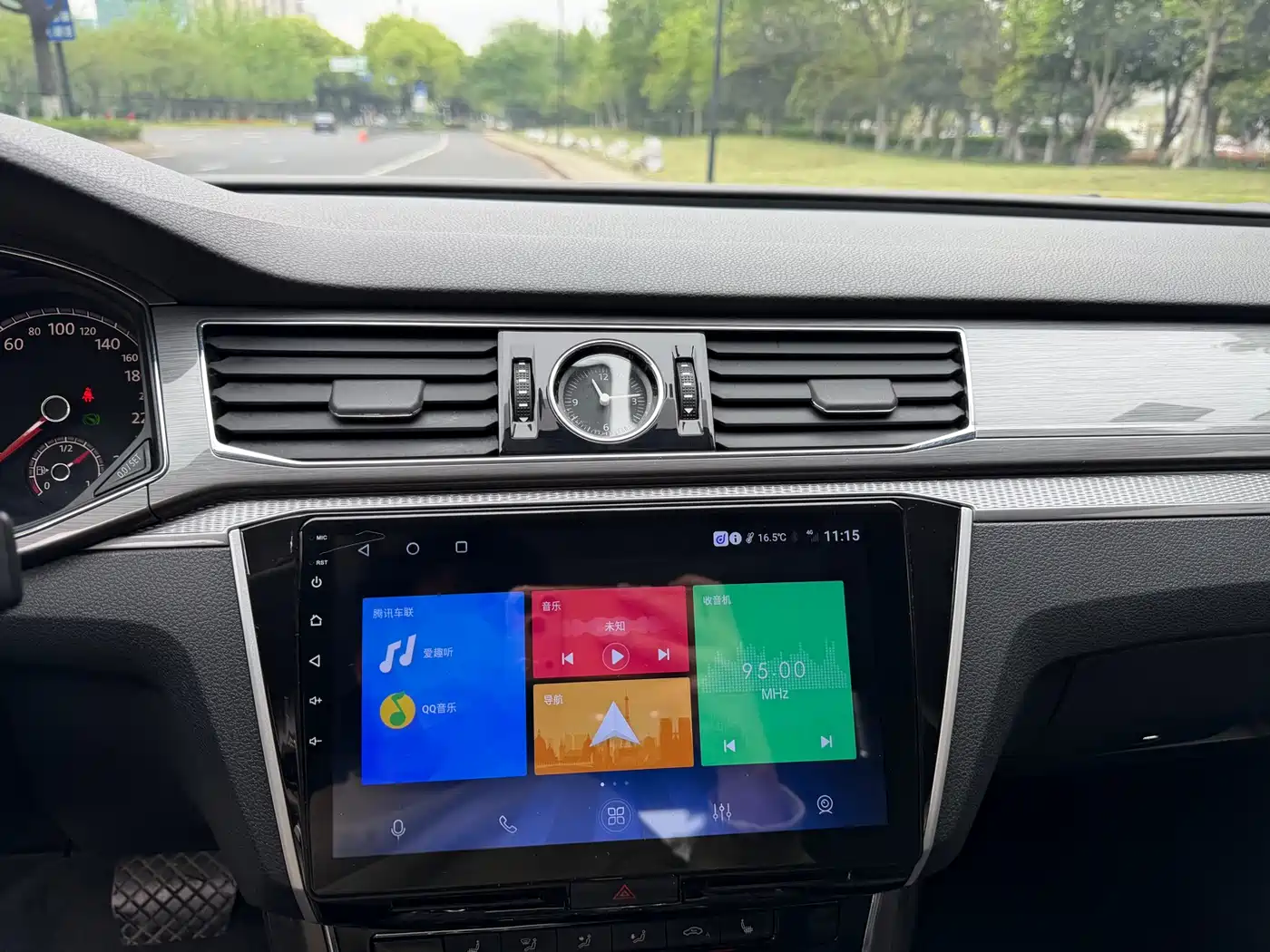 Volkswagen Passat 2017 330TSI DSG Prestige фото 16