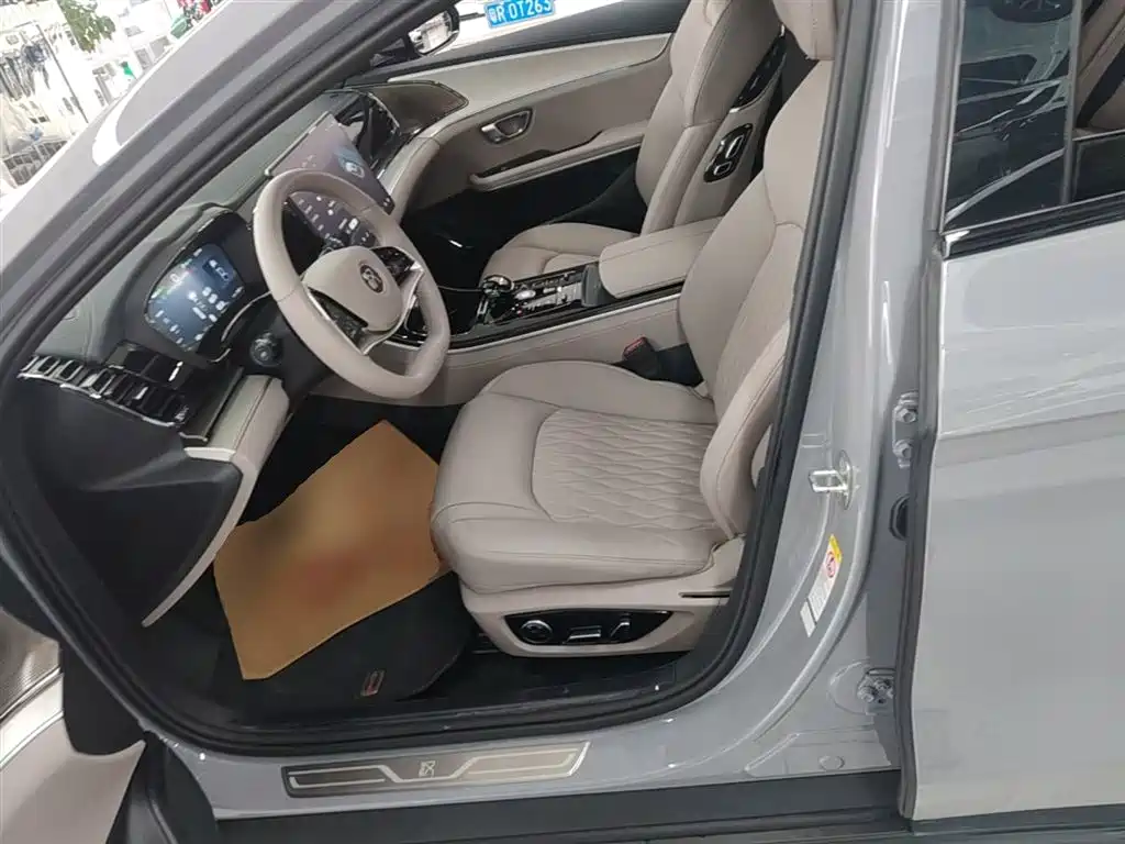 BYD Han 2025 DM-i Smart Drive Edition 125KM Elite фото 15