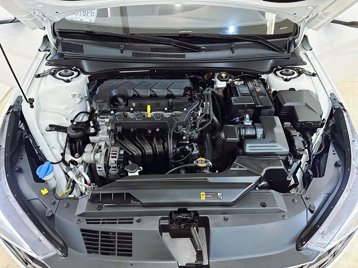 Hyundai Elantra 2022 1.5L CVT GLX Elite Edition фото 10