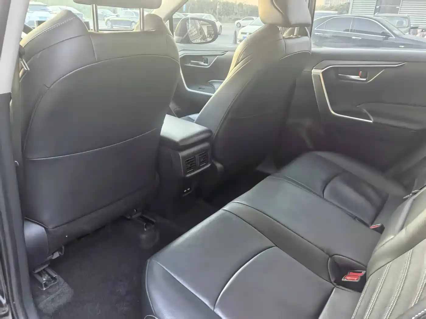 Toyota Wildlander 2021 2.0L CVT 2WD Luxury Edition фото 7