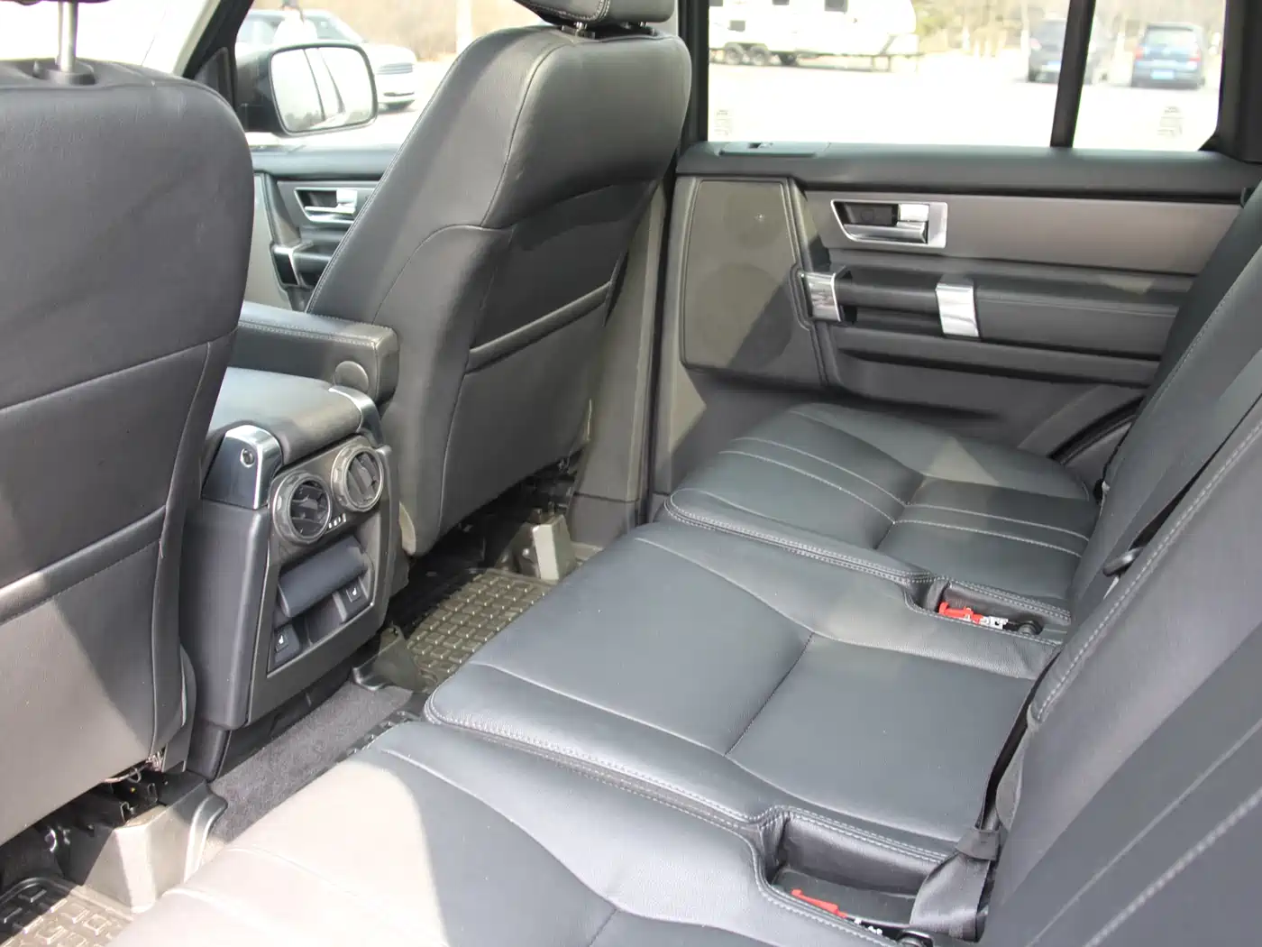 Land Rover Discovery 2013 3.0 SDV6 HSE Diesel фото 13