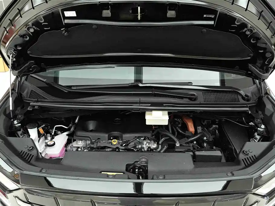 Toyota Alphard 2024 Hybrid 2.5L Ultimate Enjoyment Edition фото 32