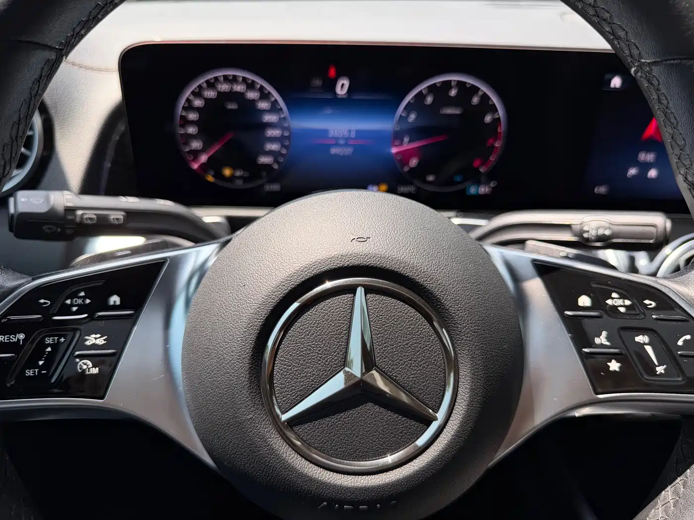 Mercedes-Benz GLB 2024 GLB 220 Fashion фото 12