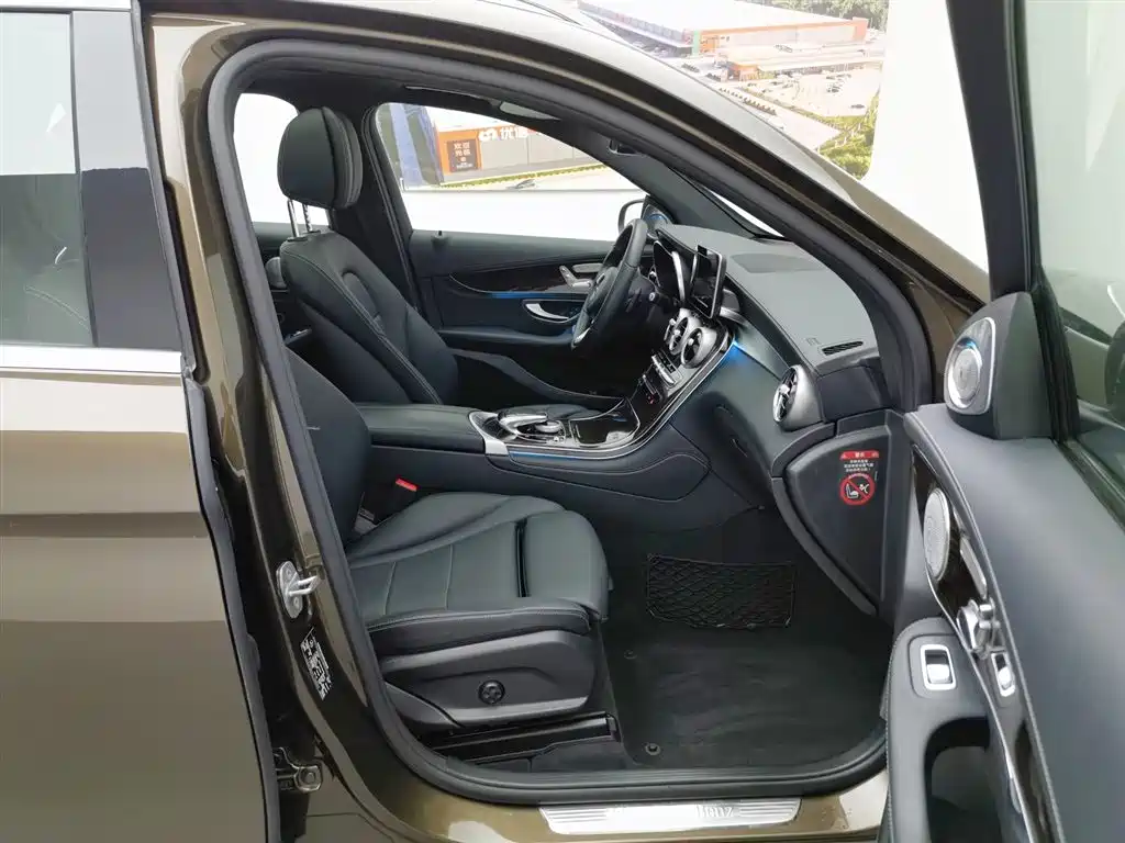Mercedes-Benz GLC 2017 GLC 260 4MATIC Dynamic фото 23