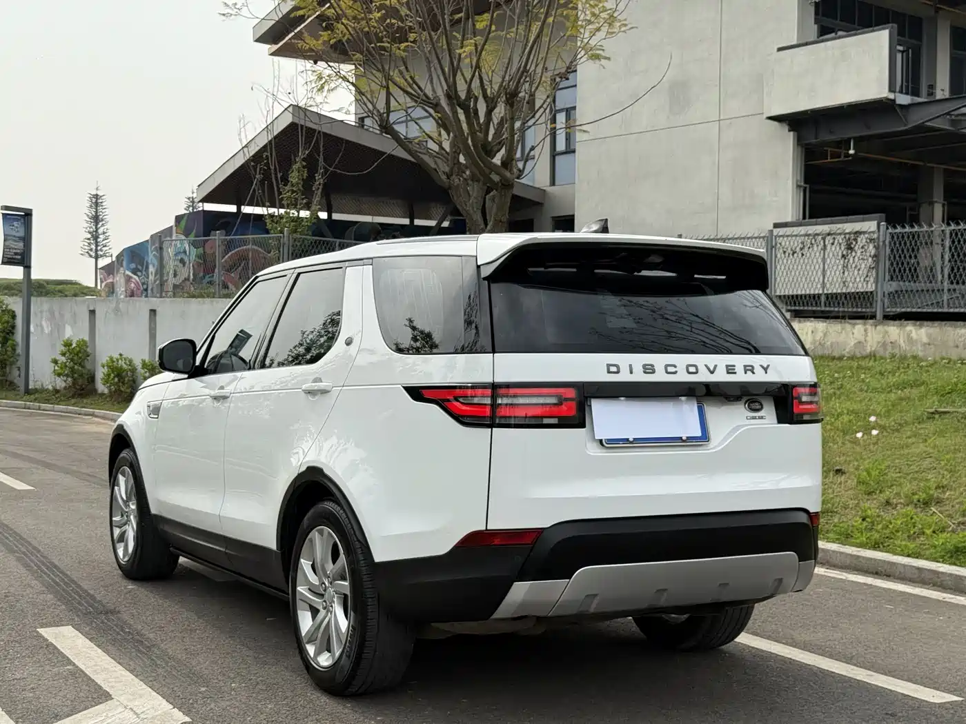 Land Rover Discovery 2018 3.0 SC V6 HSE фото 13