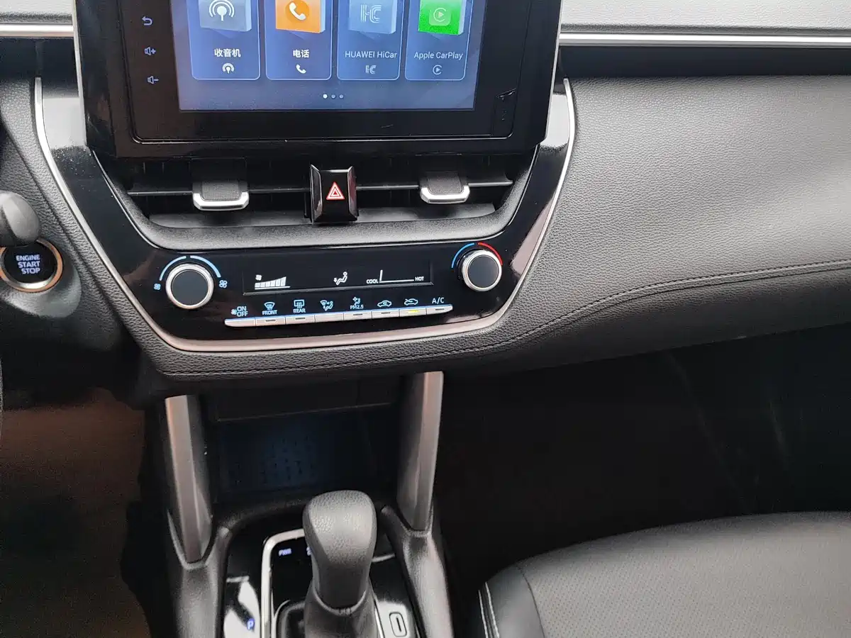 Toyota Frontlander 2023 2.0L CVT Luxury Edition фото 14