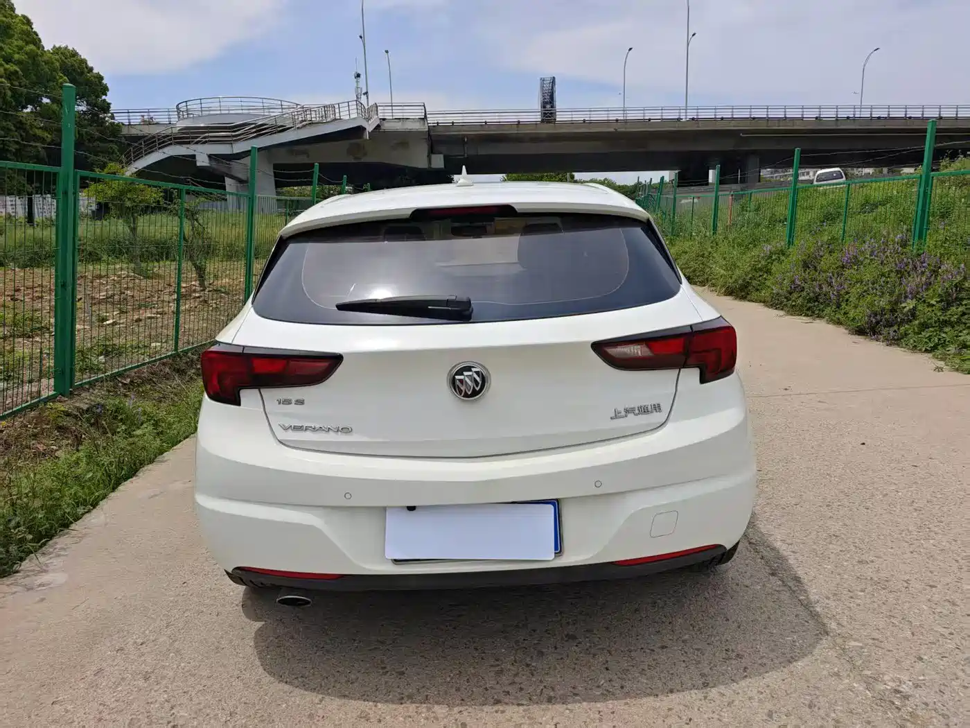 Buick Verano 2016 Hatchback 15S Auto Progressive фото 4