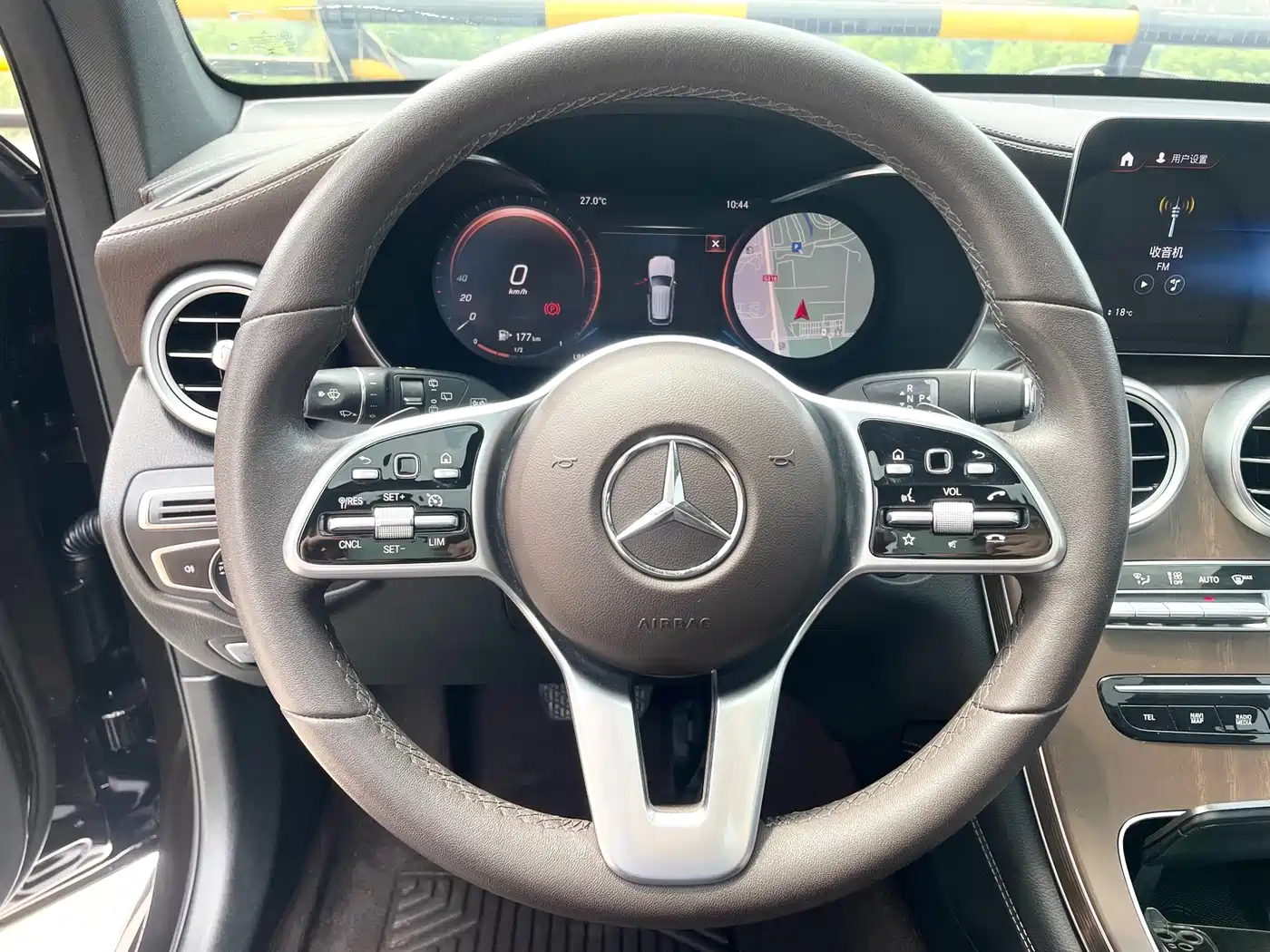 Mercedes-Benz GLC 2020 Facelift GLC 300 L 4MATIC Dynamic фото 11