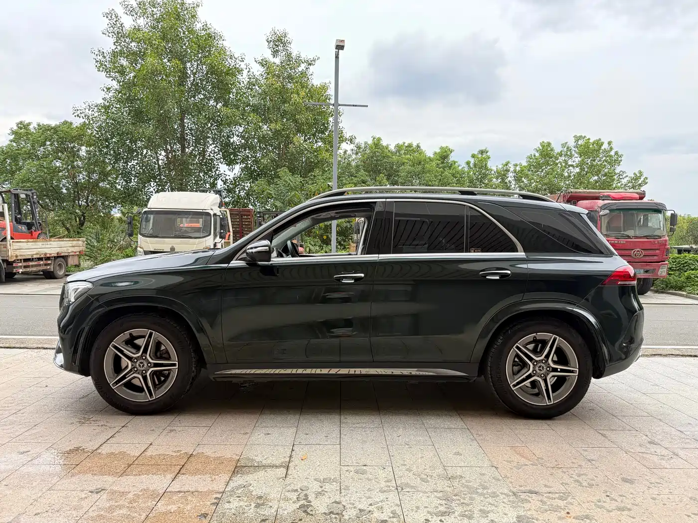Photo 4 - Mercedes-Benz GLE