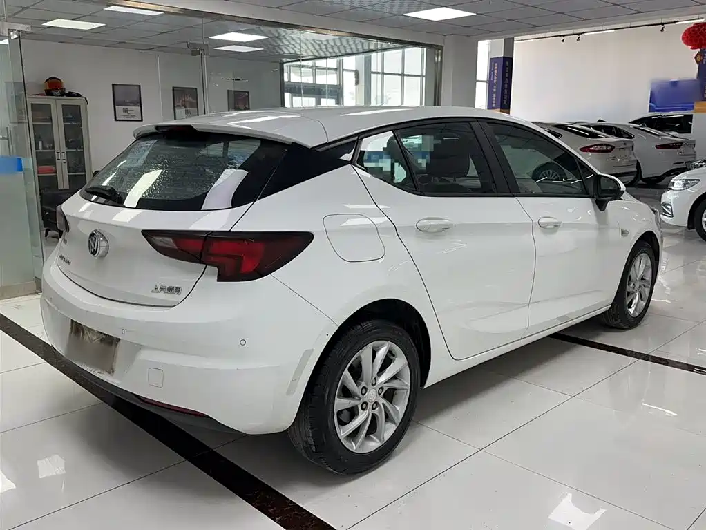 Buick Verano 2016 Hatchback 15S Automatic Leading фото 11