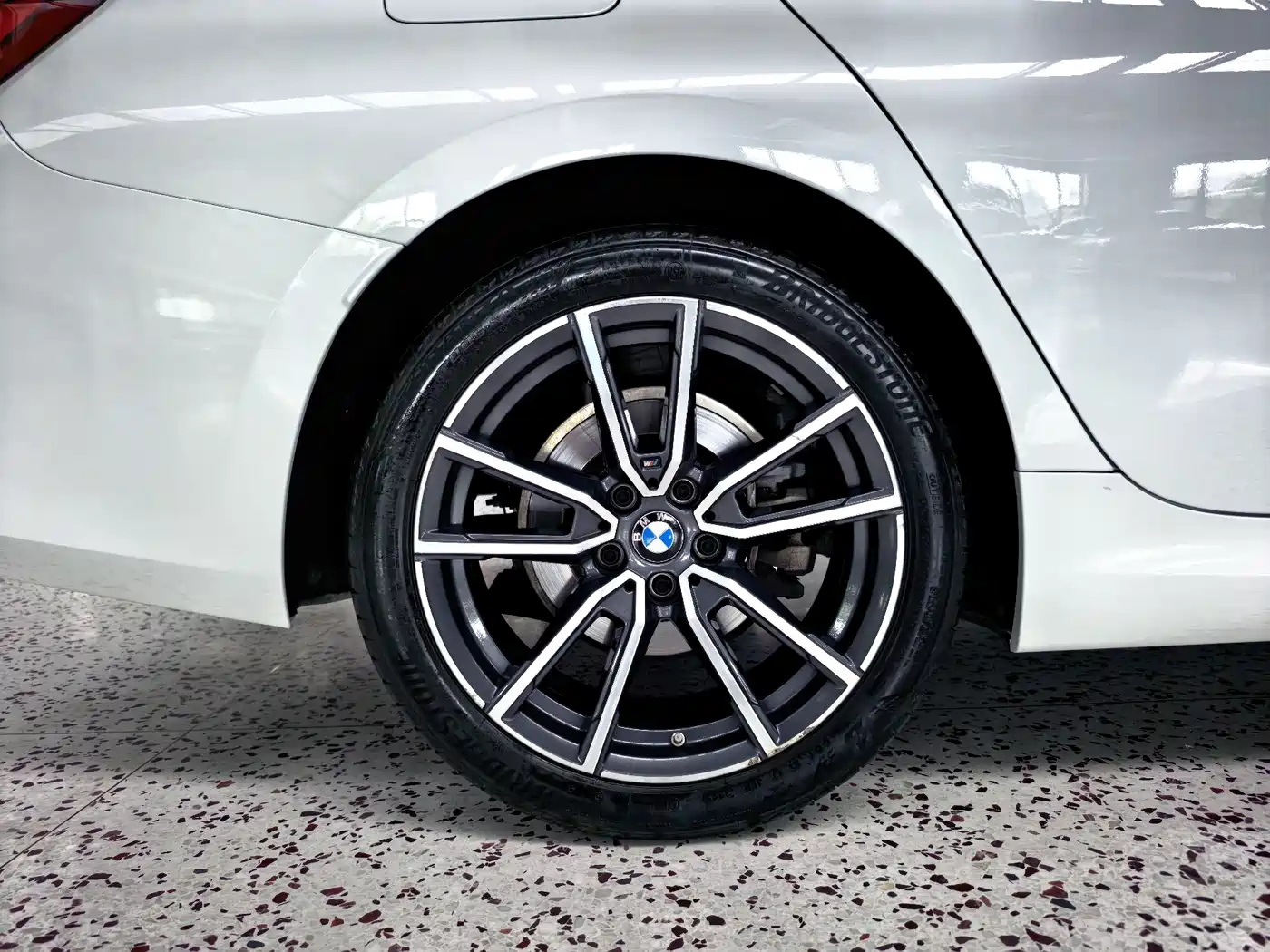 BMW 3 Series 2023 320Li M Sport Package фото 23