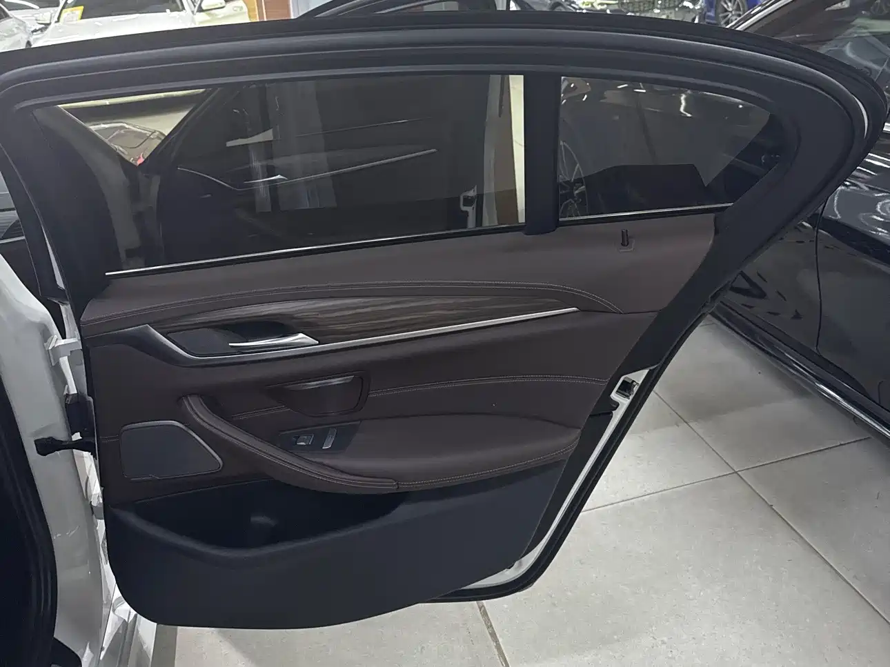 BMW 5 Series 2022 Facelift II 530Li Premium Package M Sport фото 16