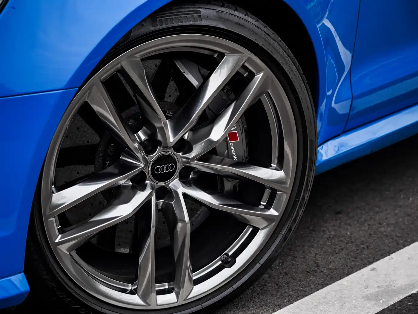 Audi RS 6 2018 RS 6 4.0T Avant Premium Sport Limited Edition фото 4