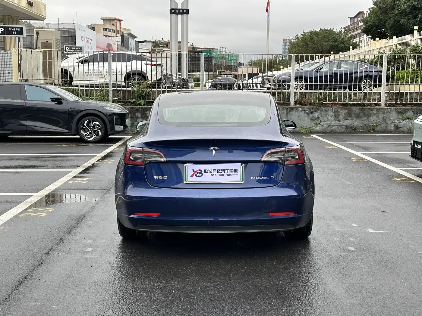 TESLA MODEL 3