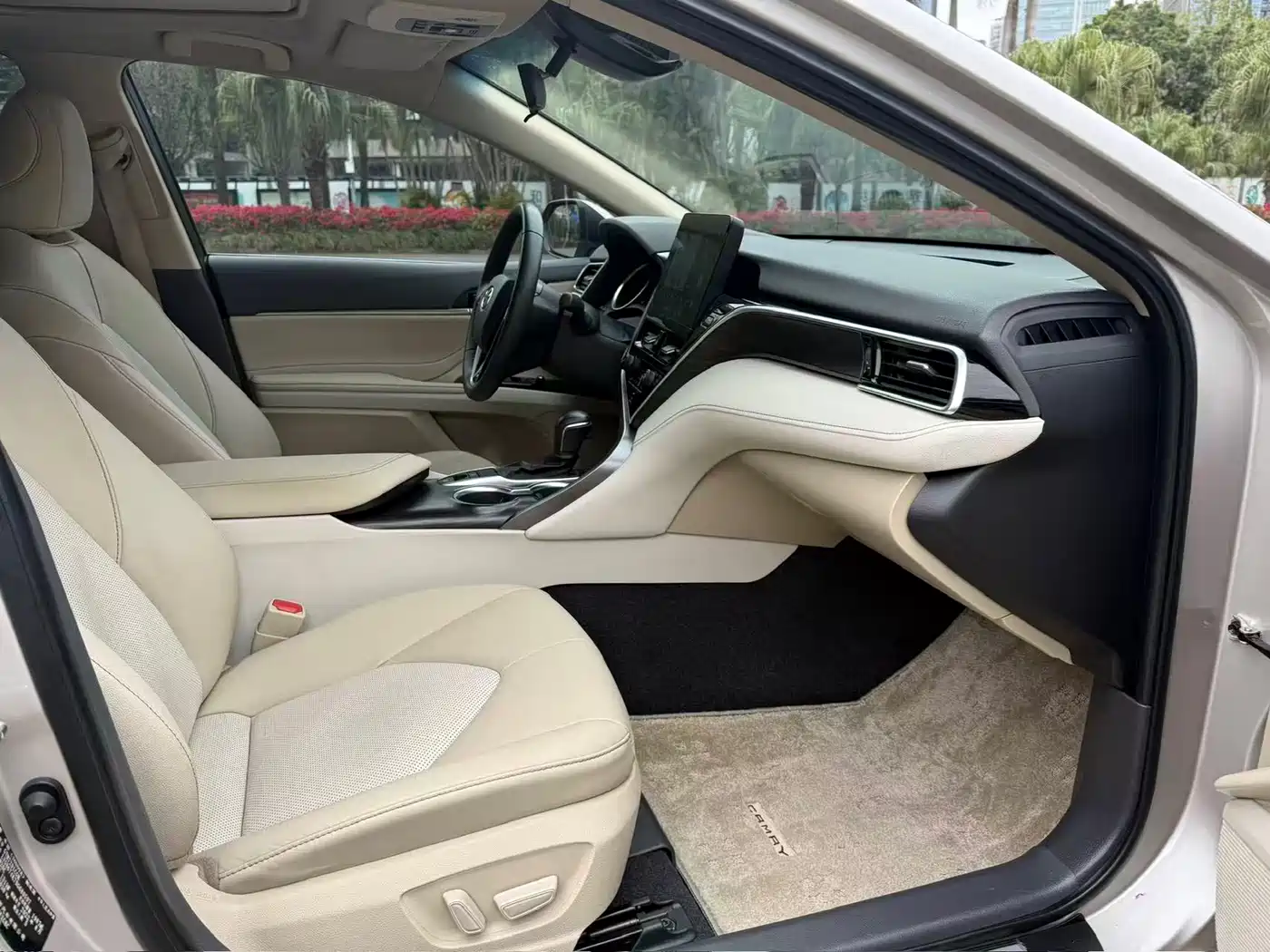 Toyota Camry 2021 2.0G Luxury Edition фото 7