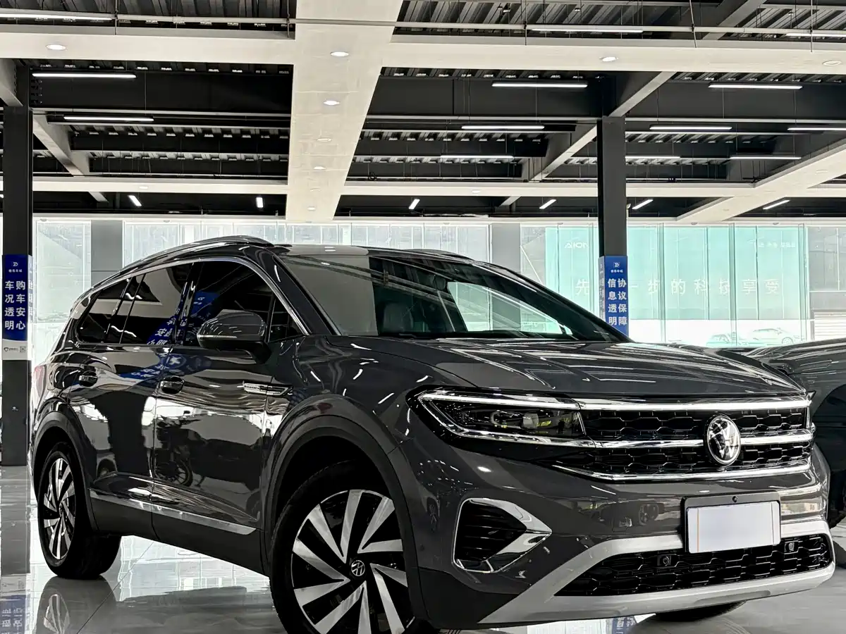 Volkswagen Talagon 2022 380TSI 4WD Luxury Premium Pro Edition 7-Seater фото 3