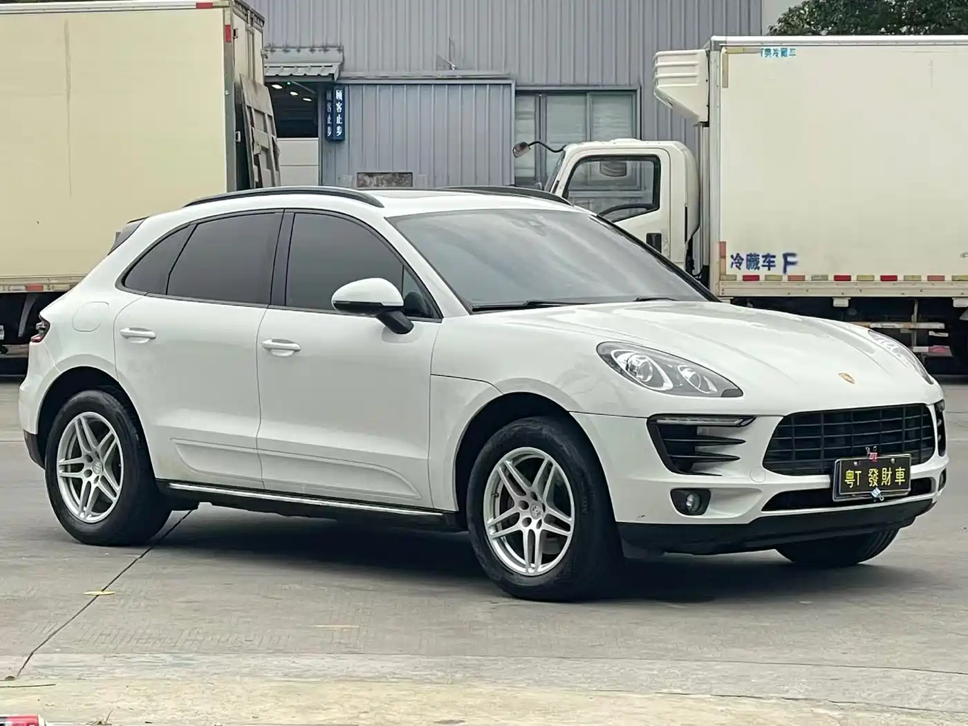 Porsche Macan 2017 Macan 2.0T фото 3
