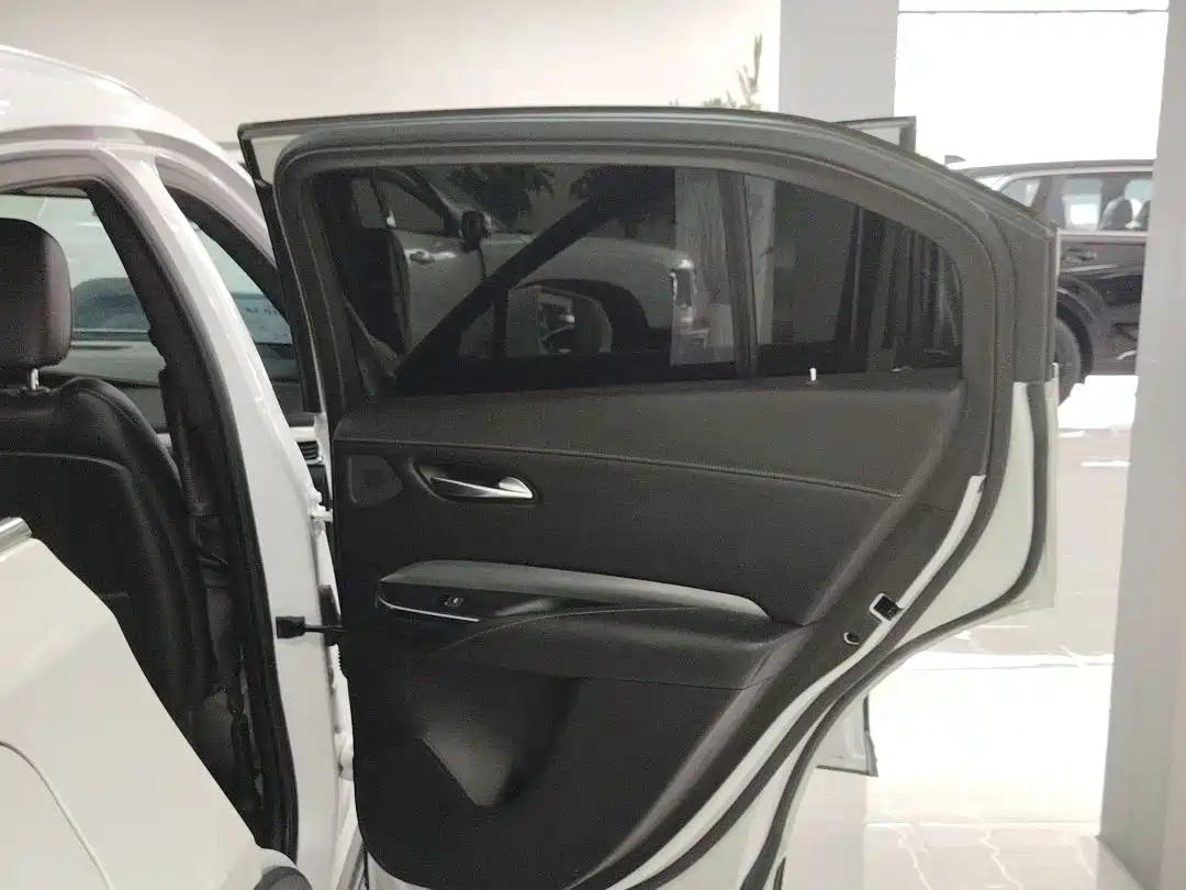 Cadillac XT4 2021 28T FWD Premium Edition фото 18