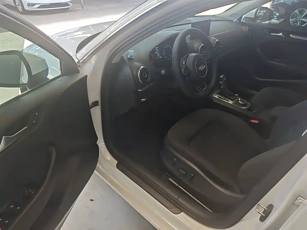 Audi A3 2014 Sportback 35 TFSI Automatic Fashion фото 16