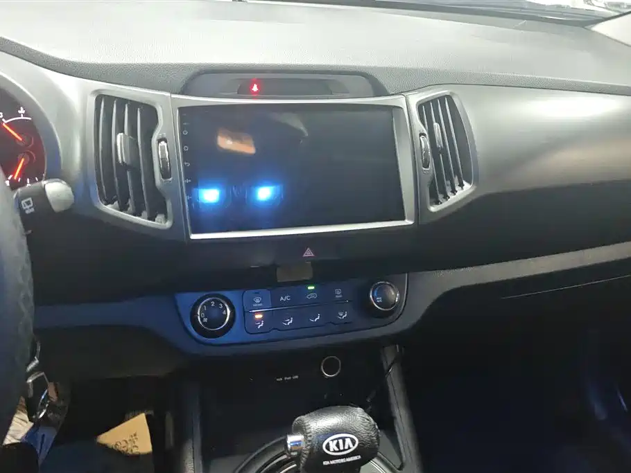 Kia Sportage 2012 2.0L Automatic 2WD GL фото 13