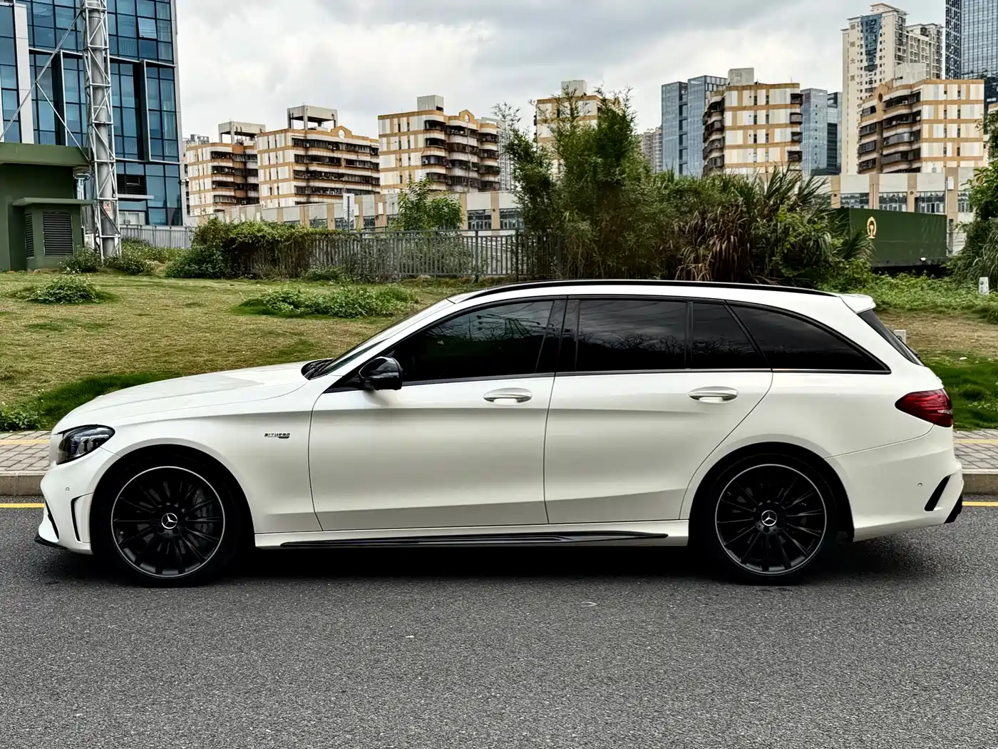 Mercedes-Benz C-Class AMG 2019 AMG C 43 4MATIC Estate Special Edition фото 8