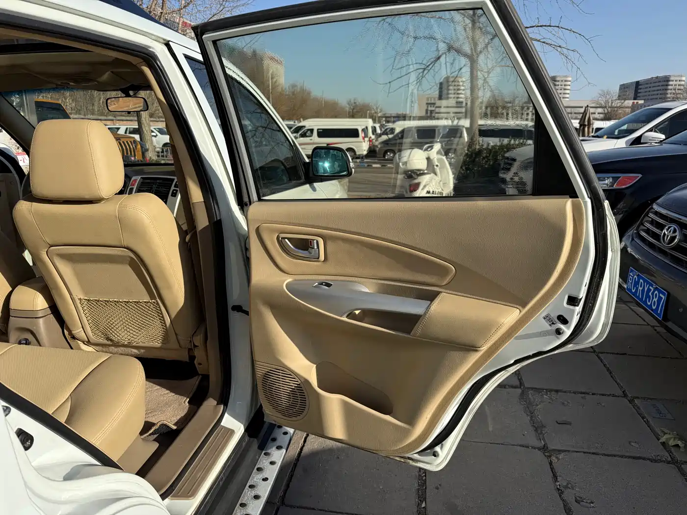 Hyundai Tucson 2013 2.0L Automatic 2WD Comfort фото 12