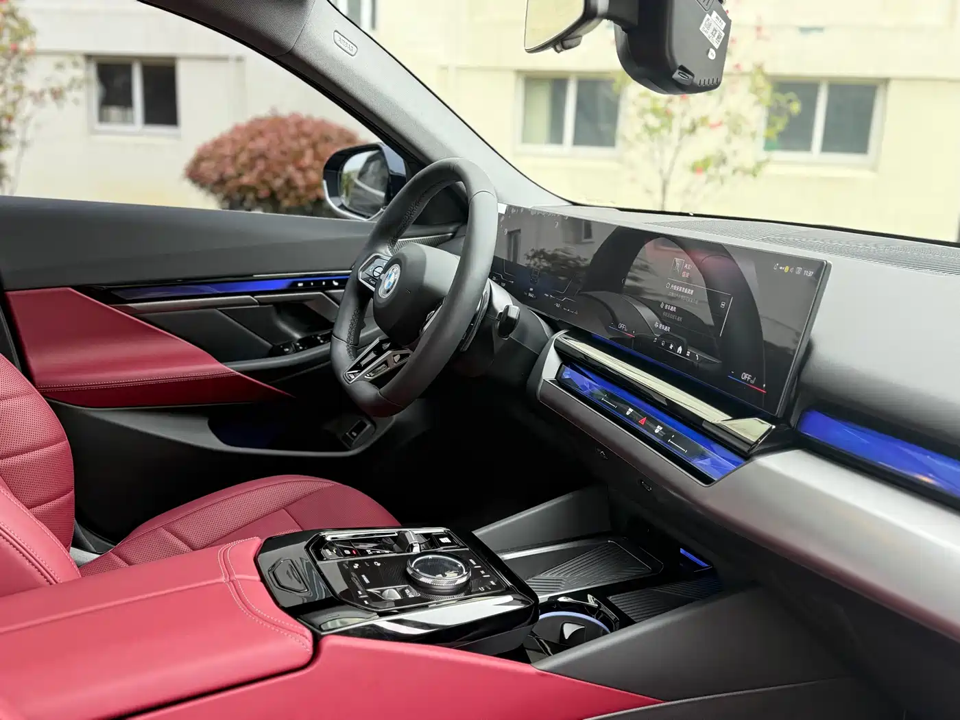 BMW 5 Series 2024 525Li Luxury Package фото 11