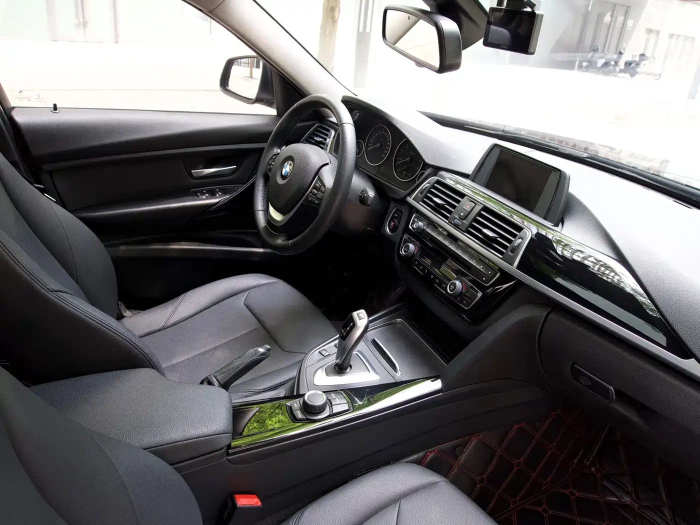 BMW 3 Series 2016 320Li Fashion Model фото 14