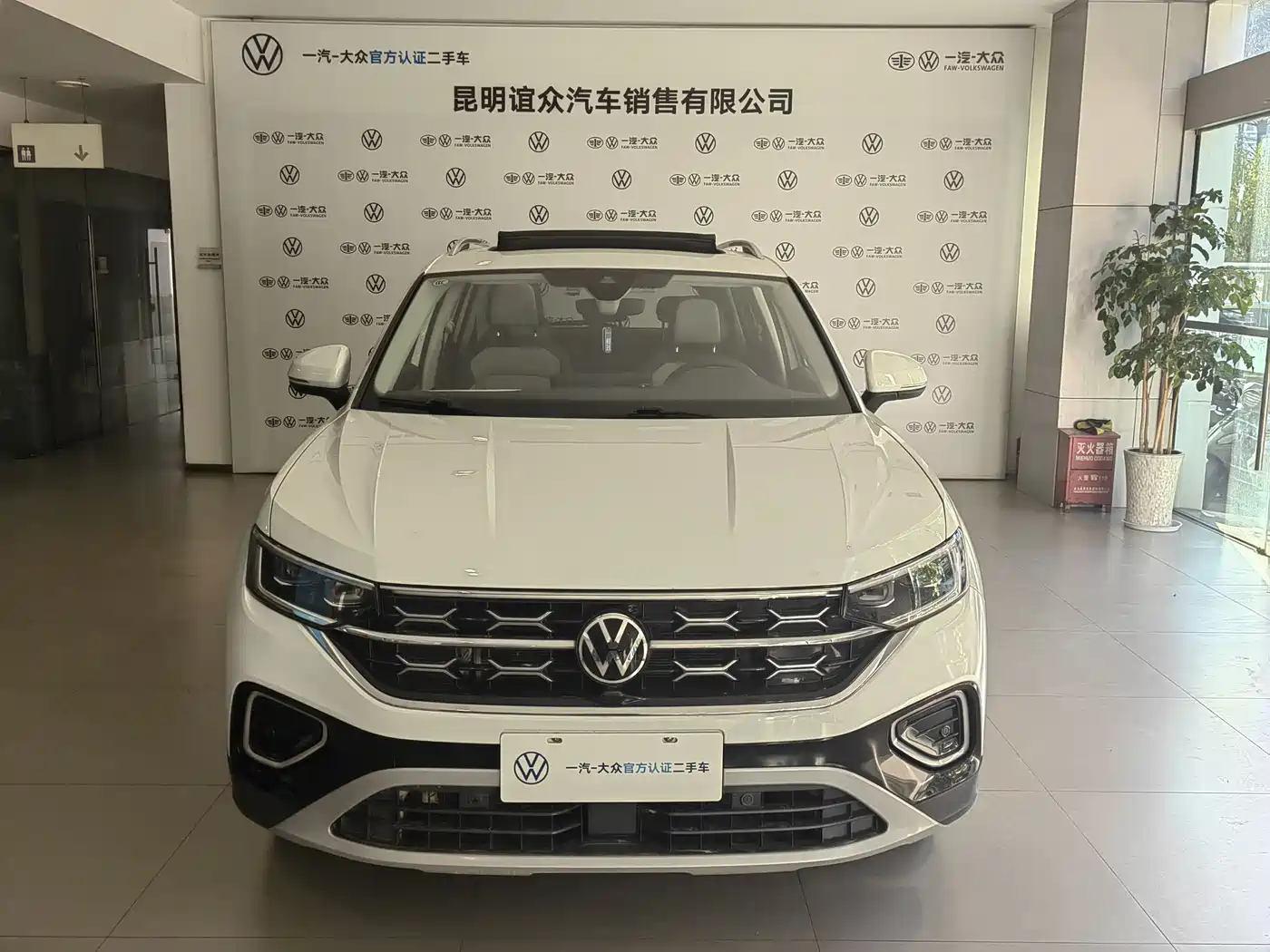 Volkswagen Tayron 2023 300TSI 2WD Luxury Plus Advanced Edition фото 3
