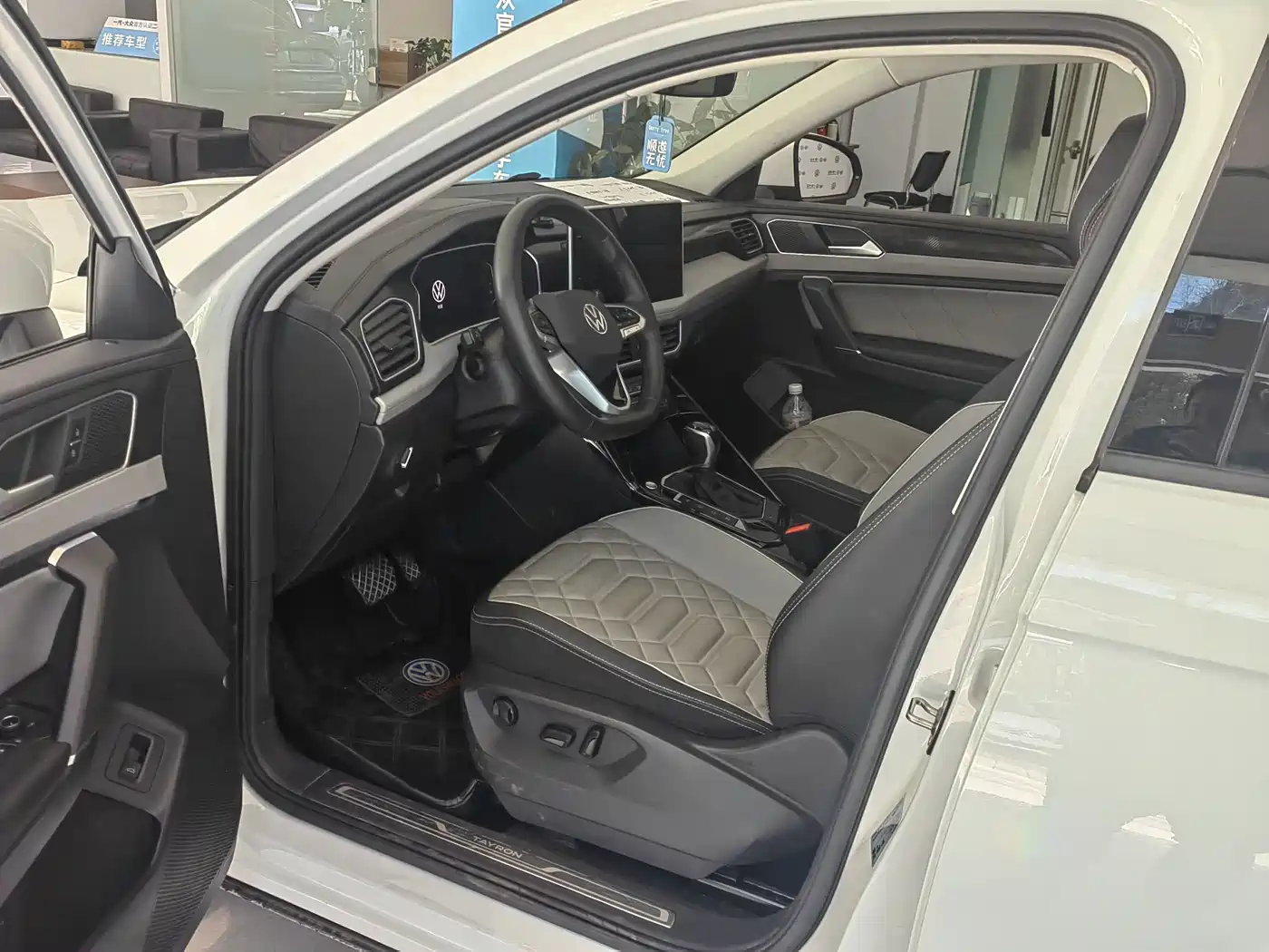Volkswagen Tayron 2023 300TSI 2WD Luxury Plus Advanced Edition фото 5