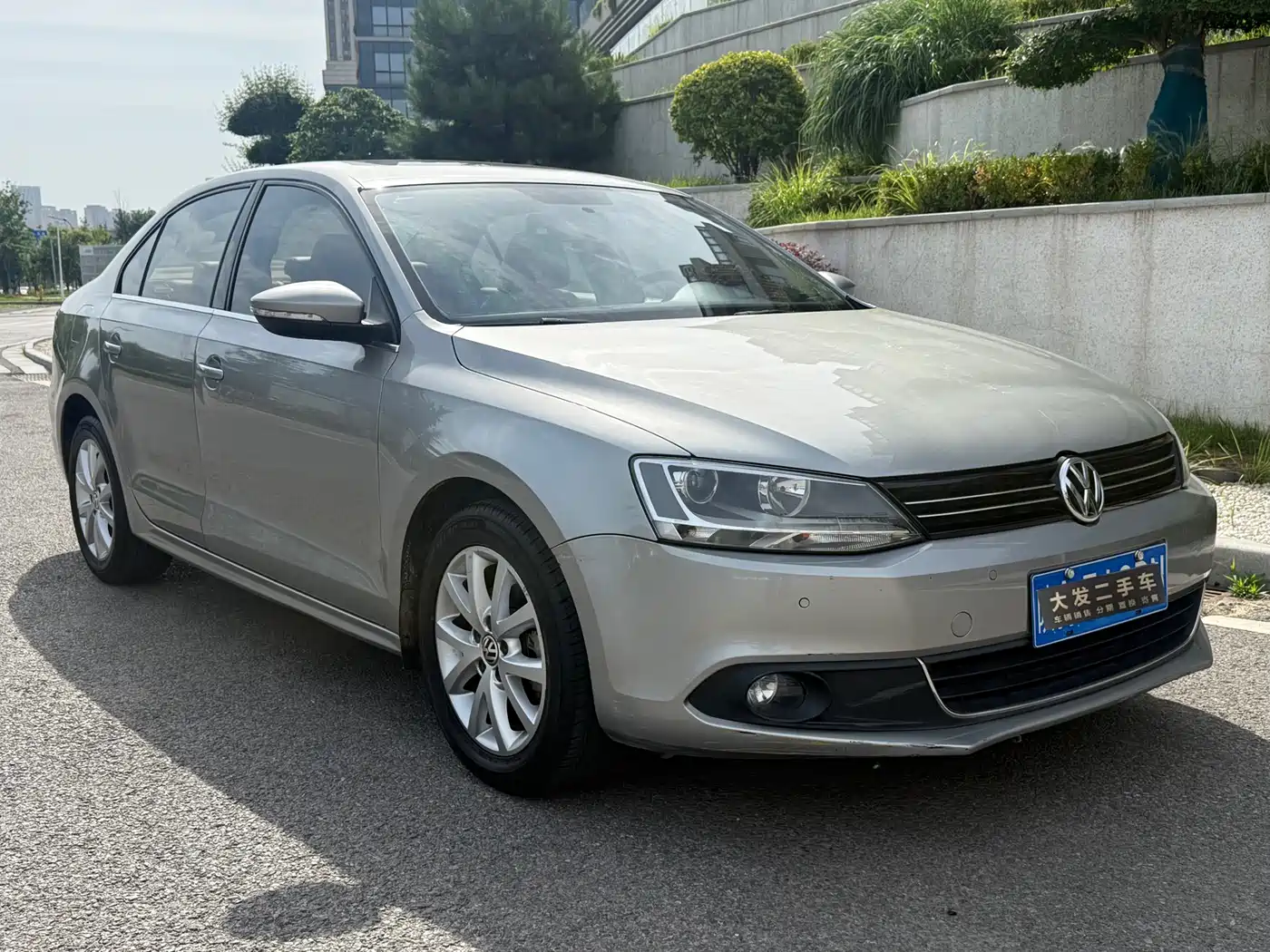 Volkswagen Sagitar 2012 1.4TSI Automatic Luxury фото 3