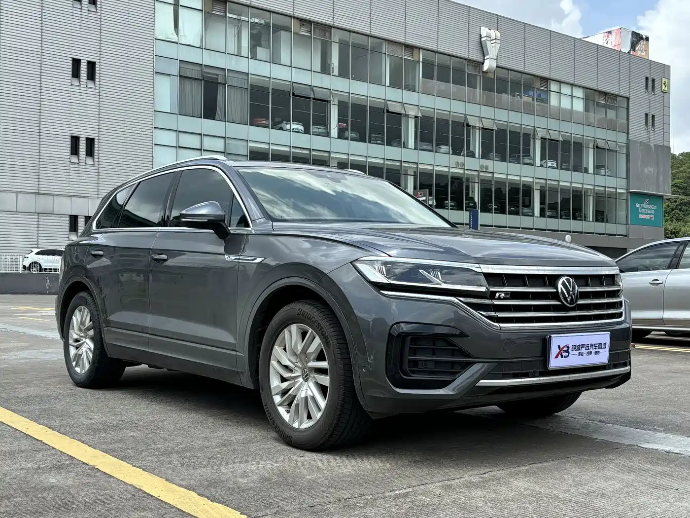 Volkswagen Touareg 2020 2.0TSI Rui Shang Edition China VI фото 3