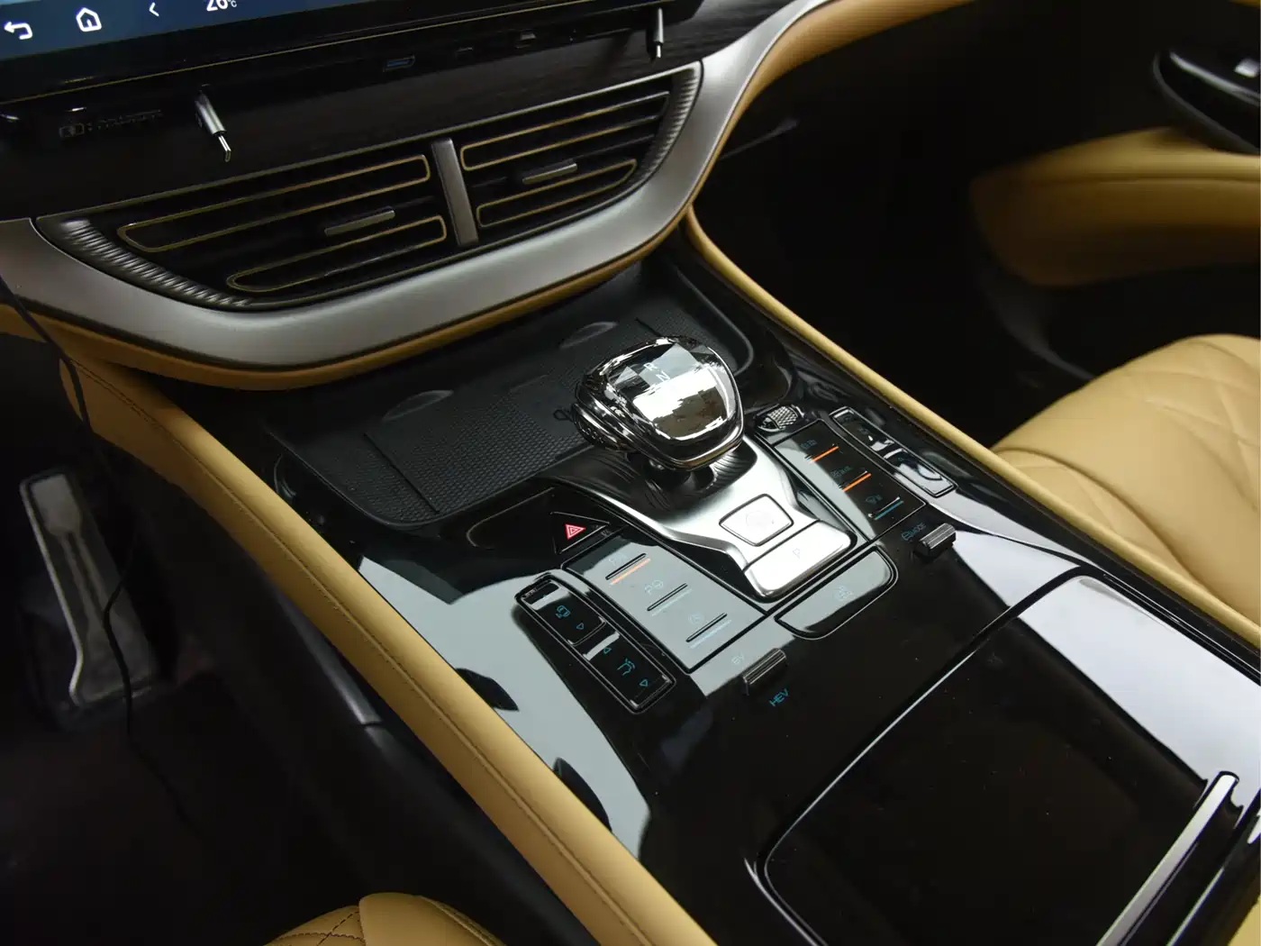 Denza D9 2025 Model DM-i Smart Drive Edition 1020 AWD Flagship фото 9