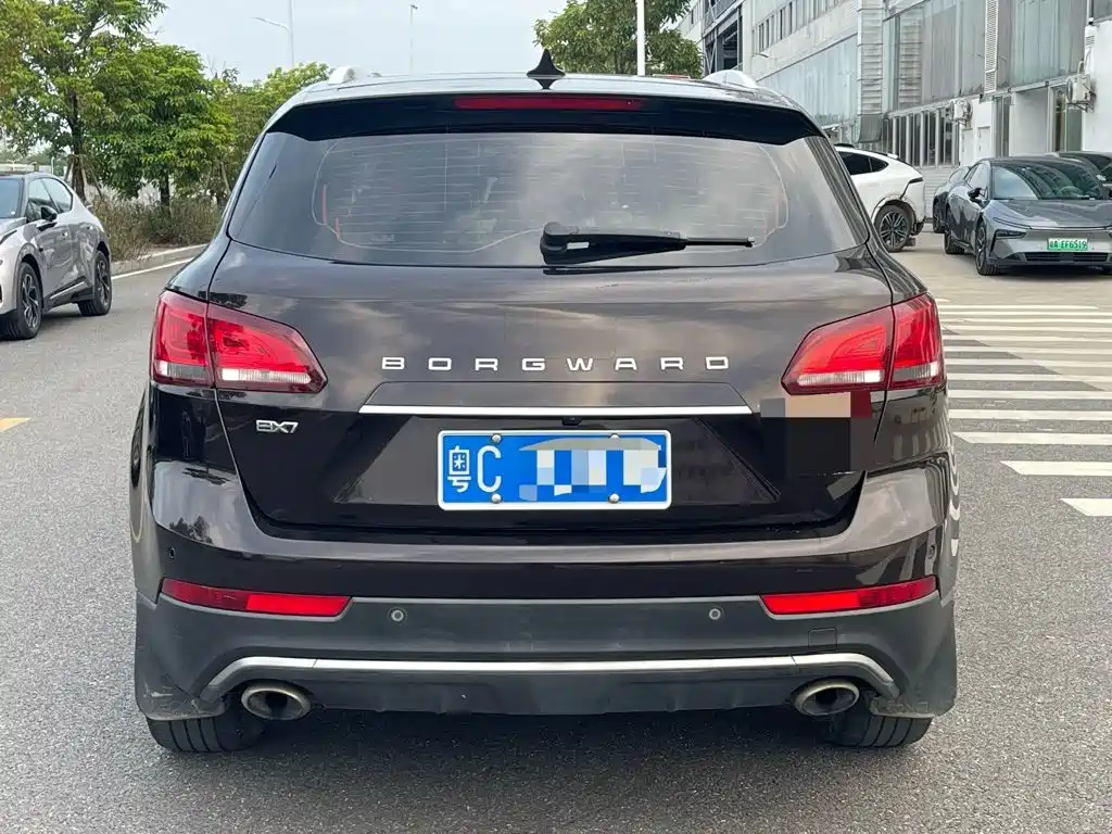 Фото 8 - Borgward BX7